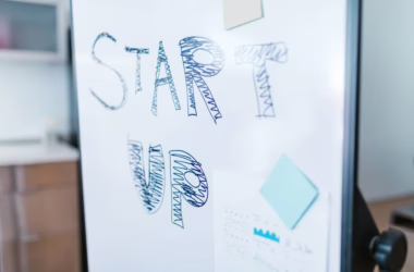 AI Startup Funding Hits $1.1B Record as ComfyUI Reaches $500M Valuation - featured image