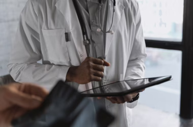 AI in Healthcare: Diagnosis, Drug Discovery, and Clinical AI